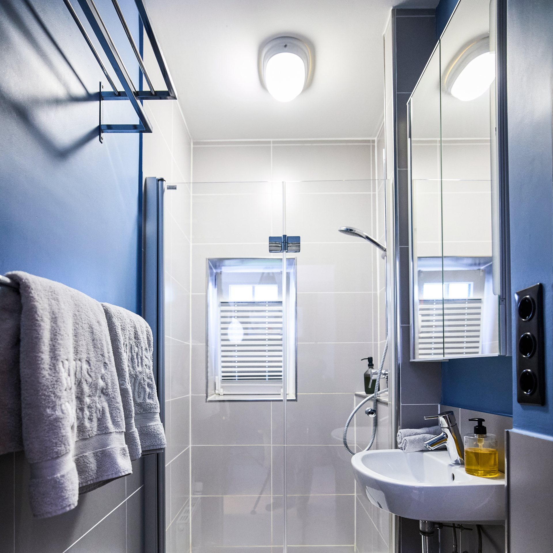 APARTMENT MIT DER GRAUEN TÜR – Ansicht 11